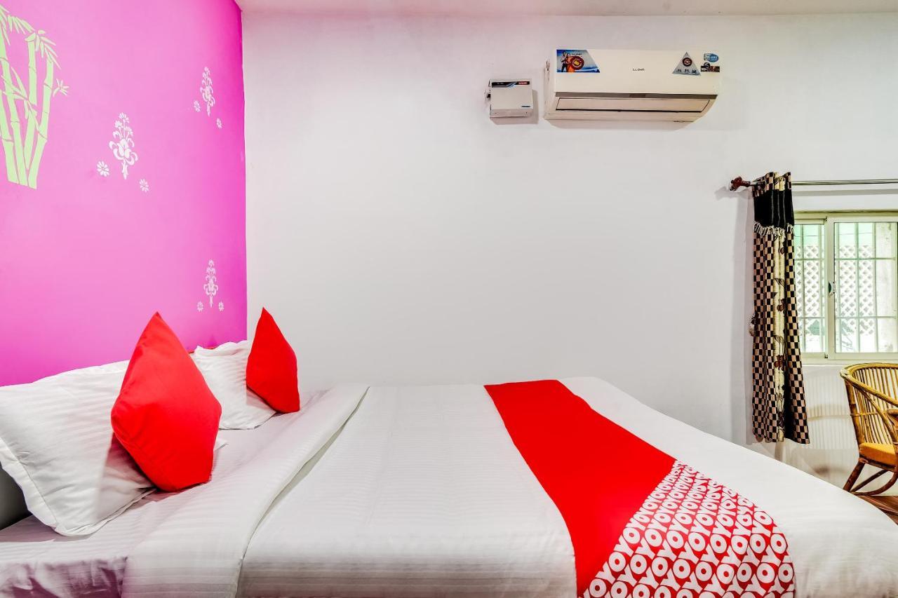 Oyo 62555 Victoria'S Heritage Hotel ปอนดิเชอรี ภายนอก รูปภาพ